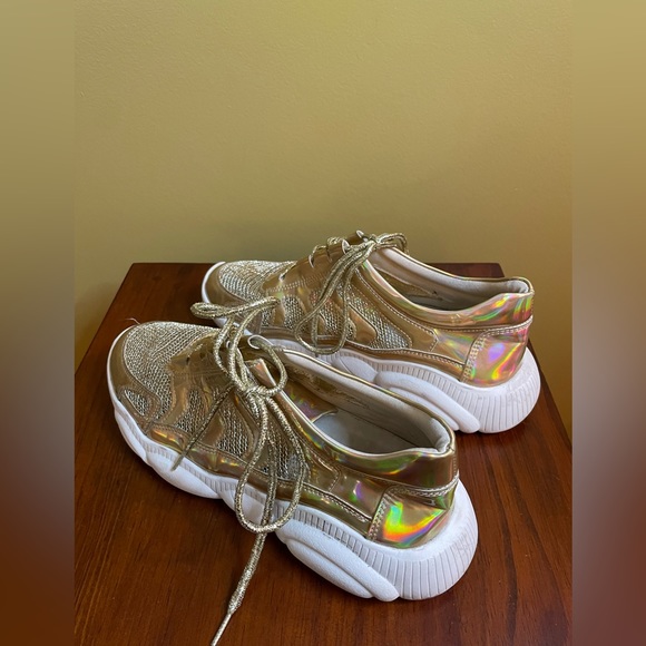 LaSheelah Gold Sneakers - Size 10 - Picture 2 of 9